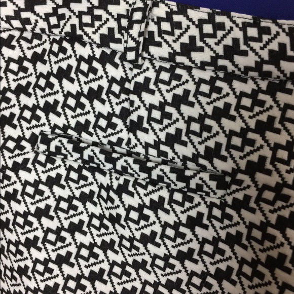 Muse Purple Black & White Geometric Dress Shorts - Picture 5 of 8